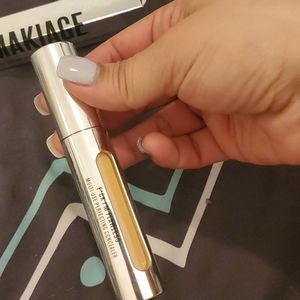 IL Makiage liquid concealer